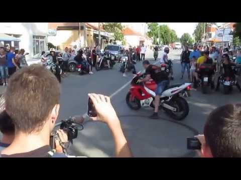 Moto skup Pirot, paljenje gume - Rolling Wheels Bike Weeks 2014