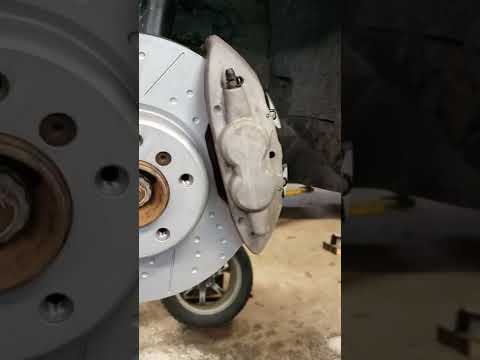 BMW E9X OEM+ 4 piston 340mm Brembo brake upgrade from F30!!! Stops so good...
