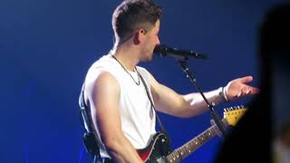 Jonas Brothers - Shelf (Live)