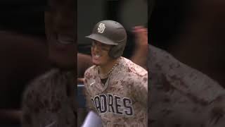 Manny Machado skyrockets a go-ahead home run! ????