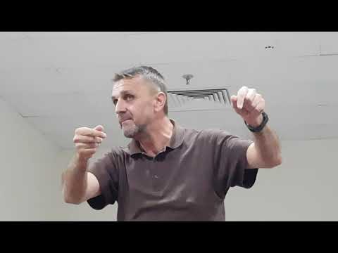 Prof.Izet ef. Camdzic, obracanje hadzijama iz Austrije u Mekki 08.2018 god.