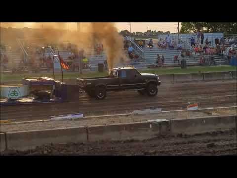 WORK STOCK DIESEL TRUCK PULLS 2017 WAYNE CO 4H FAIR RICHMOND IN