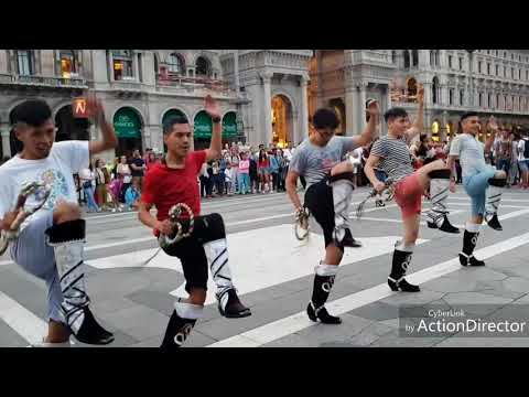 Fraternidad artistica sambos caporales de corazon - Milan - Italia 2018