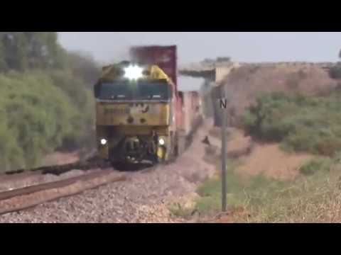 Loco NR1 + NR2 Mainline Freight Crystal Brook