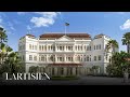 The Raffles in Singapore: visit one of the most iconic and luxury hotels in Asia ! 4K video
