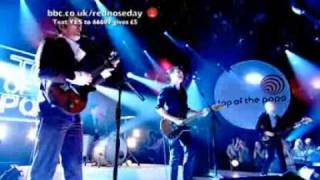 Franz Ferdinand - No You Girls (Live On Top Of The Pops)