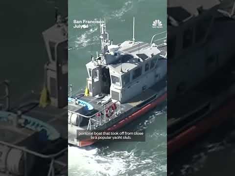 At least one person dead after boat capsizes near Alcatraz in San Francisco Bay
