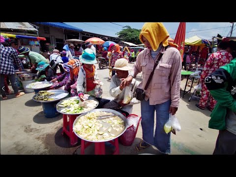 Garment factory break for lunch, Cambodian Street Food