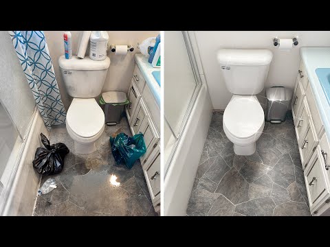 Transforming a Filthy Bathroom in One Day for Free (Deep Clean)
