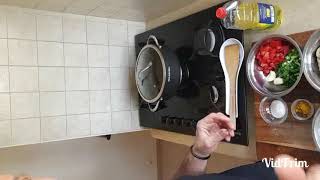 עוף ואורז עם ירקות הכול בסיר אחד מתכון זריז וקל לארוחה מלאה .באהבה לכולם תומר תומס 💚