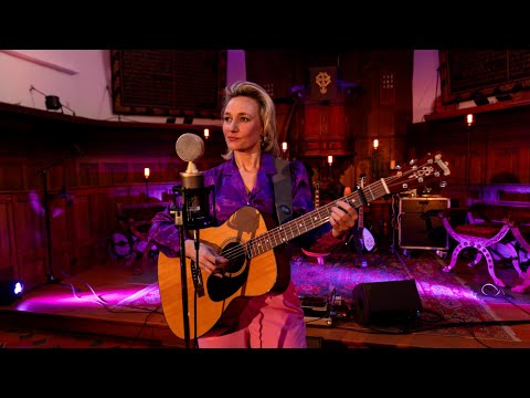 Pieternel - No Surrender (acoustic live)
