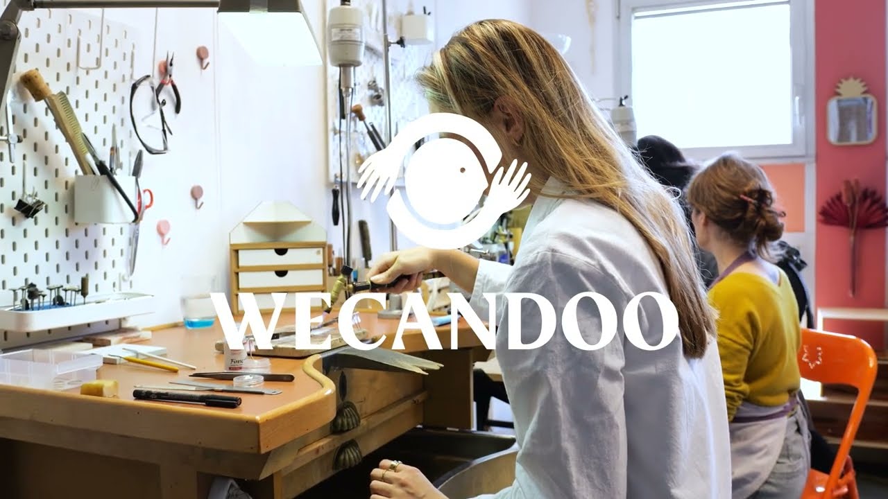 Réalisez vos boucles d'oreille en laiton dorées à l'or fin - Vidéo