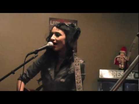 Lindi Ortega - I'm On Fire