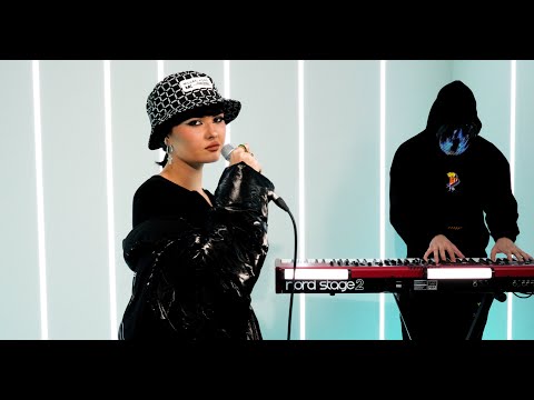 Coldplay feat. Selena Gomez - Let Somebody Go (Live cover by Ana Whiterose)