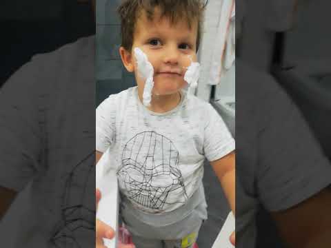 Doruk tıraş oluyor, ilk traş😁