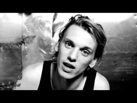 HUNGER TV: I DARE U - JAMIE CAMPBELL BOWER