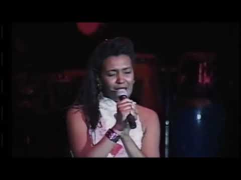 Priscila Maciel -  Há Momentos (Kadoshi ao vivo)