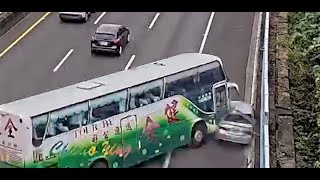 Re: [新聞] 撞擊畫面曝！遊覽車飆速失控左右狂甩　小