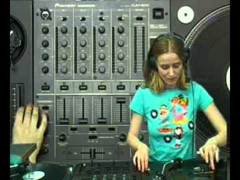 Yuzovskaya @ RTS.FM Studio - 11.02.2009: DJ Set