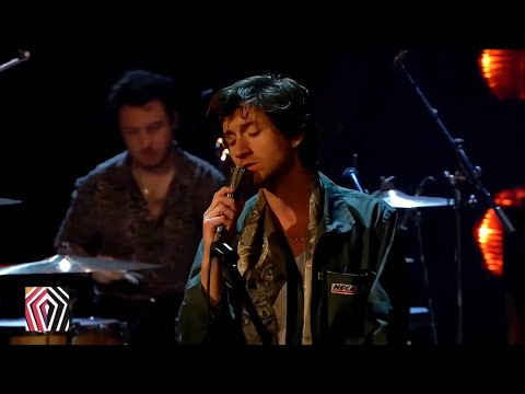 Arctic Monkeys - Cornerstone (Live)