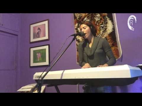 Shannon Hurley - An Open Heart (Acoustic)