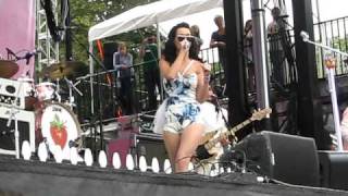 Bumbershoot 2009 - Katy Perry - Fingerprints (Live 9-5-09)