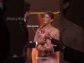 Alia Bhatt🫶 Presents Award To Vicky Kaushal Chhaava