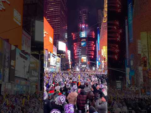 The Final 60 Seconds of New Year’s Eve in Times Square. Happy New Year 🥳🥂💞