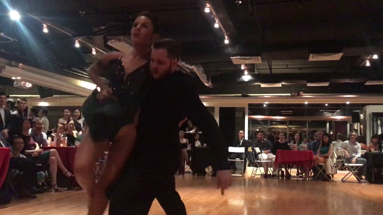 Maxim Gerasimov y Maria Vasilera-Marionva at Hong Kong Grand milonga 2017 -2/4