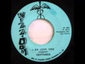 THE HEPTONES + THE UPSETTERS - I do love you + version (1972 Wizzdom)