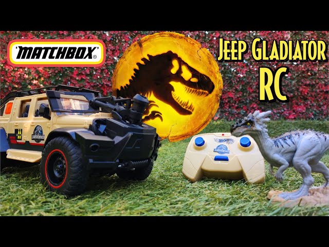 Vídeo relacionado con Mattel Jurassic World: El Renacer Matchbox RC Cazadinosaurios teledirigido Camión de juguete teledirigido a pilas con figura de dinosaurio y jaula de captura para transportar al dinosaurio, JHB67