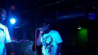 Riddim Tuffa ls Solo Banton - Talk to me live @ the GRV