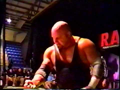 Eddie Watts vs Bloody Bill Skullion - RAW - June 2001