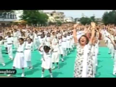 Yoga della Risata nel mondo con esercizi pratici