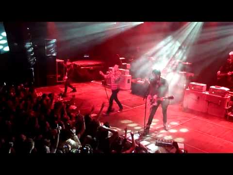 Dead By Sunrise - ''Let Down'' (Live In Amsterdam 2010) HD