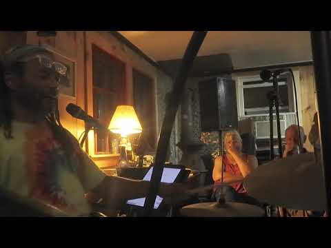 Kenwood Dennard - House Concert Drum Solo