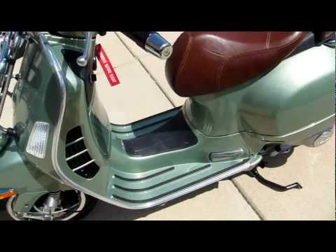 USER REVIEW of VESPA GTV 300 *** GTS Differences Outlined In Video Info Below ***