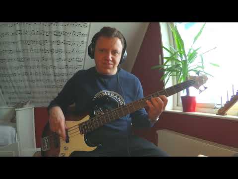 U2 - New Year's Day (Bass Cover)