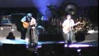 Fleetwood Mac (Stevie Nicks) performs Beautiful Child w/ fan
