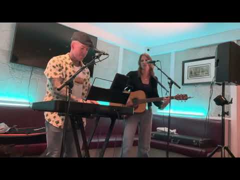 Larra Skye - Explode (Live at Springtide Music Festival)