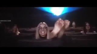 Sharon Tate in the Theater scene - Once upon a time in Hollywood 2019