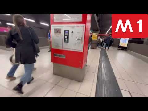 Metro tour milano M1 cordusio e duomo in direzione Rho Fiera Milano e Bisceglie