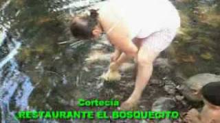 preview picture of video 'Cocinando Gallina en el río .CAMOAPA ,Ruta Turistica de las Haciendas'