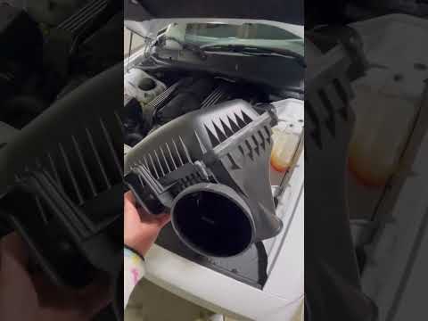 Hellcat air box install on 15-23 Dodge challenger scatpack