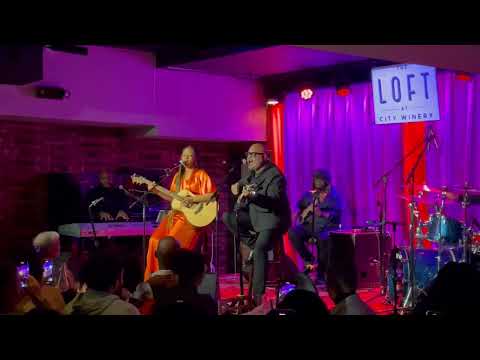 Broken People | Israel Houghton & DOE Live NYC | Gospel Music Buzz