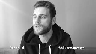 Дмитрий Ендальцев читает стихотворение Василия Аккермана