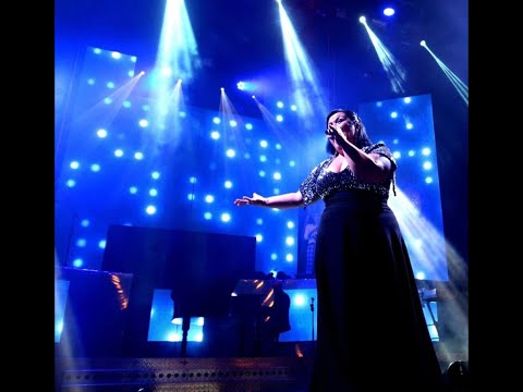 Can't help falling in love  - Ana Sofia