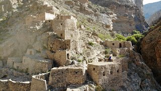 preview picture of video 'Lost Village Hike Jebel Akhdar, Oman'
