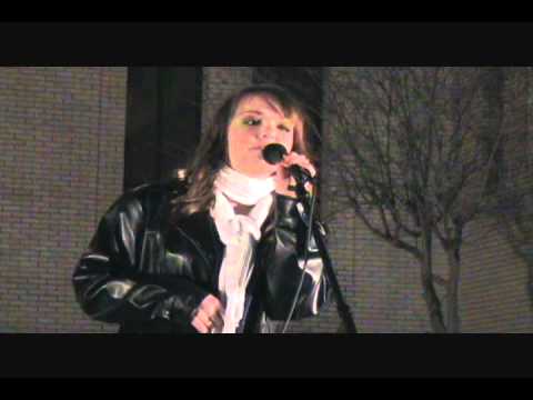Shelby Downing singing Down in Mississippi