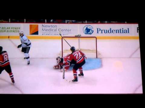 Brodeur makes three saves against the LA Kings - 10/13/2011